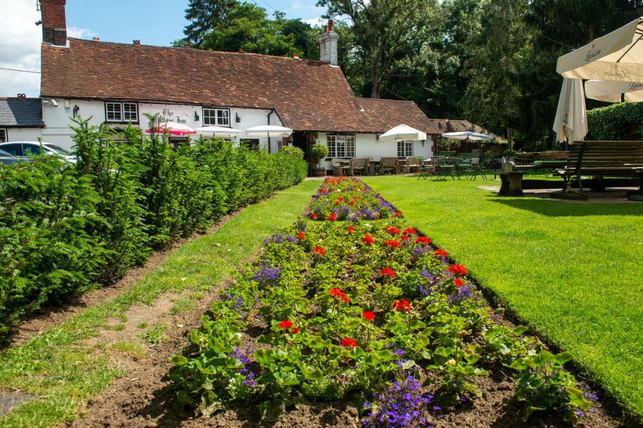 The Withies Inn Godalming Exterior foto